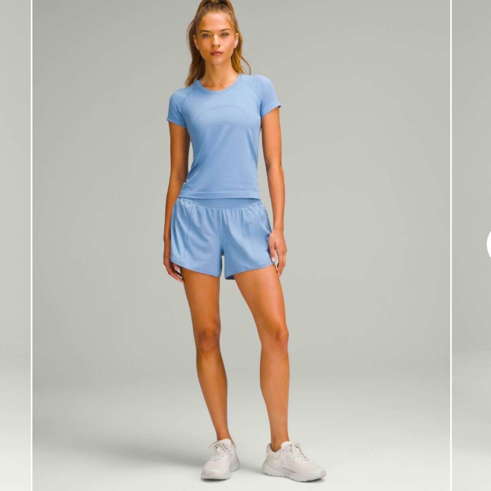 Lululemon Hotty Hot High-Rise Line Short 4” - size 10